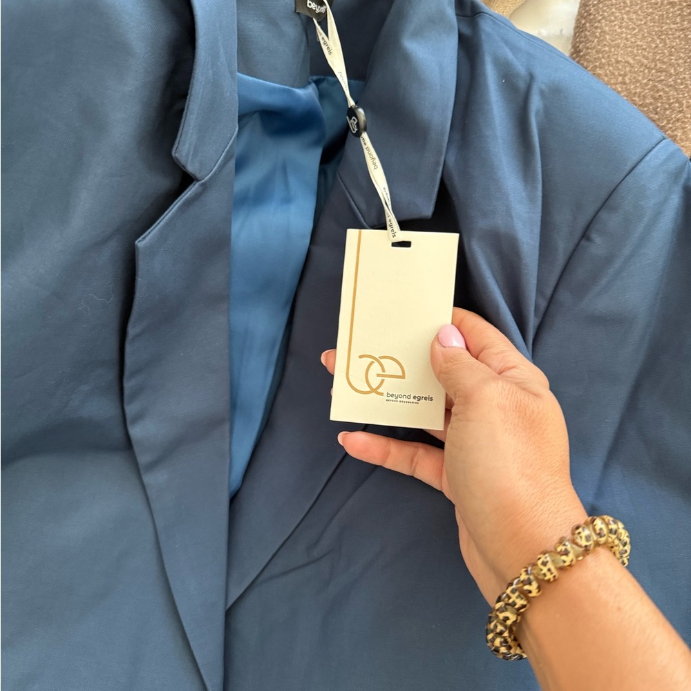 Beyond Egreis Blue Blazer